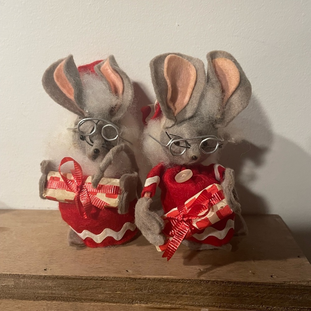 Vintage Christmas holiday Felt Mice Pair